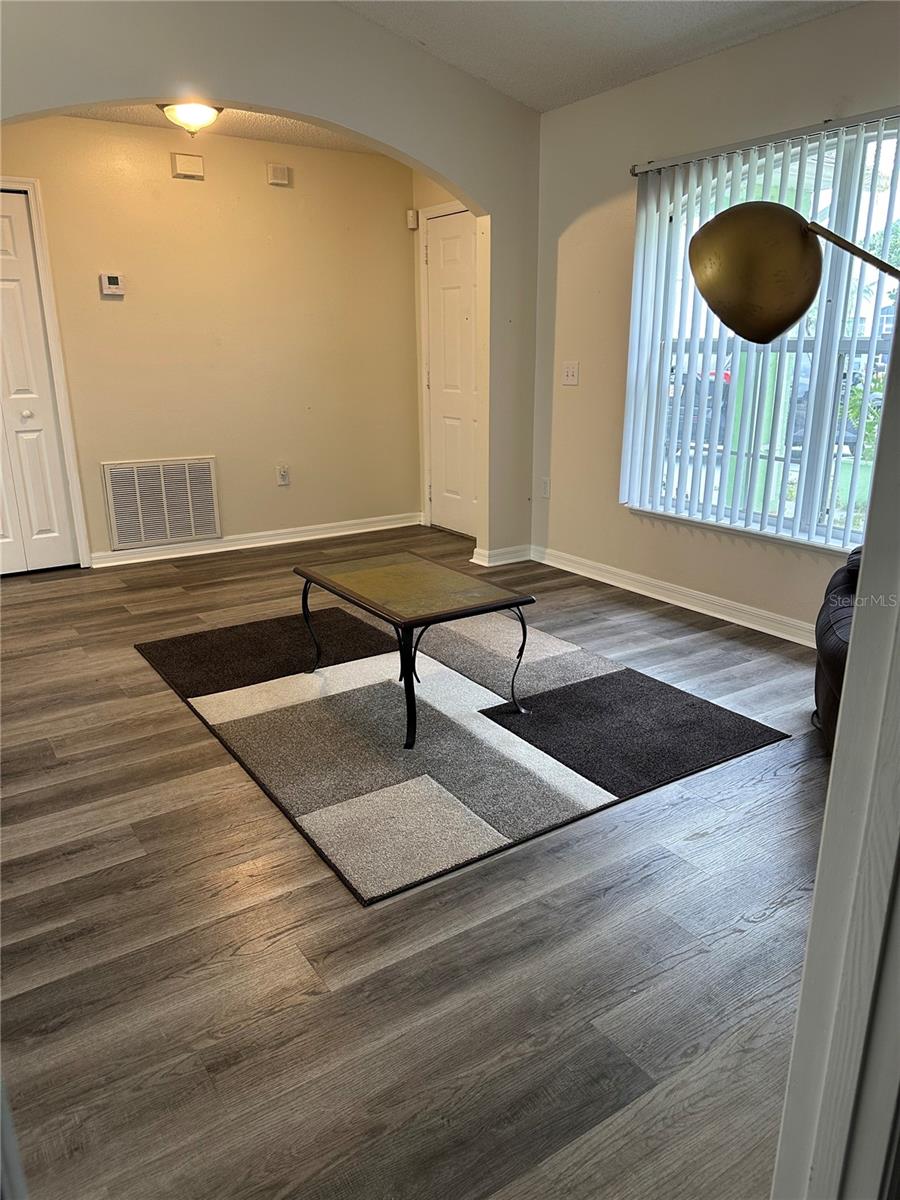 Image 7 of 20 For 304 Alegriano Court