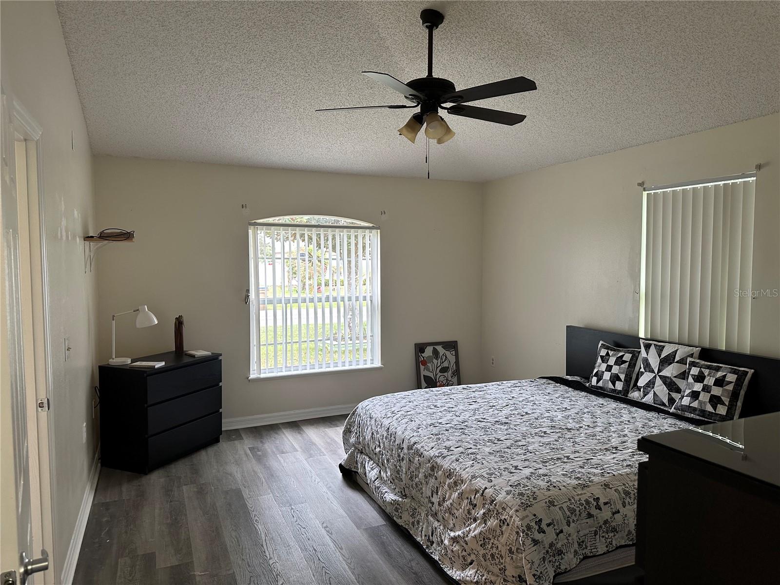 Image 9 of 20 For 304 Alegriano Court
