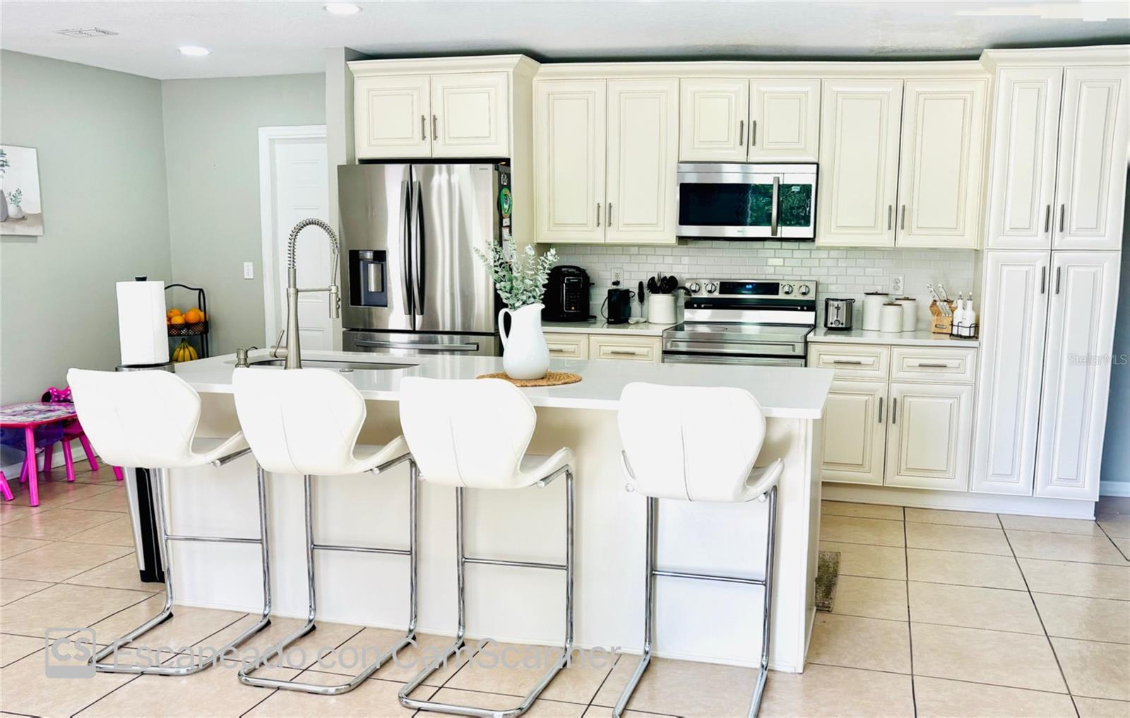 Image 15 of 48 For 467 Martigues Drive