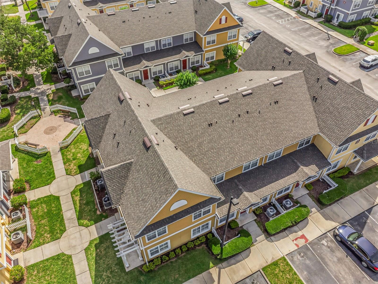 Image 29 of 53 For 2614 Lodi Circle 106