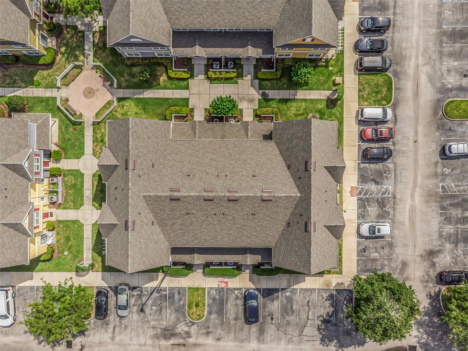 Image 30 of 53 For 2614 Lodi Circle 106
