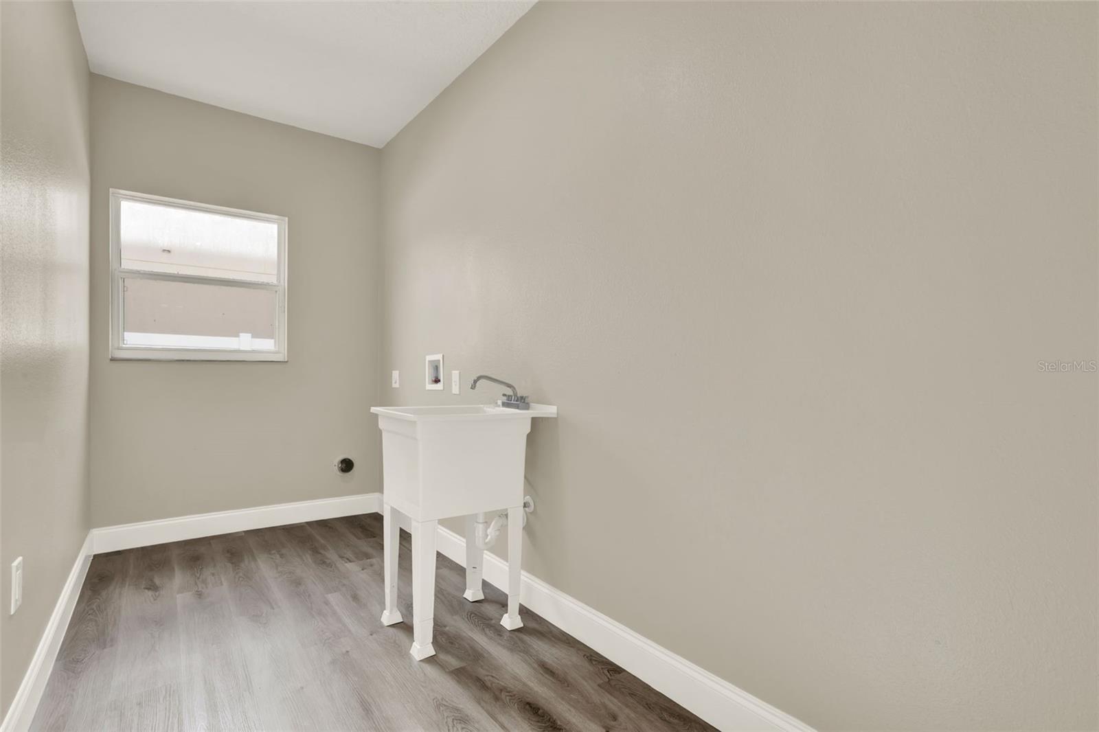 Image 18 of 57 For 242 Anson Drive
