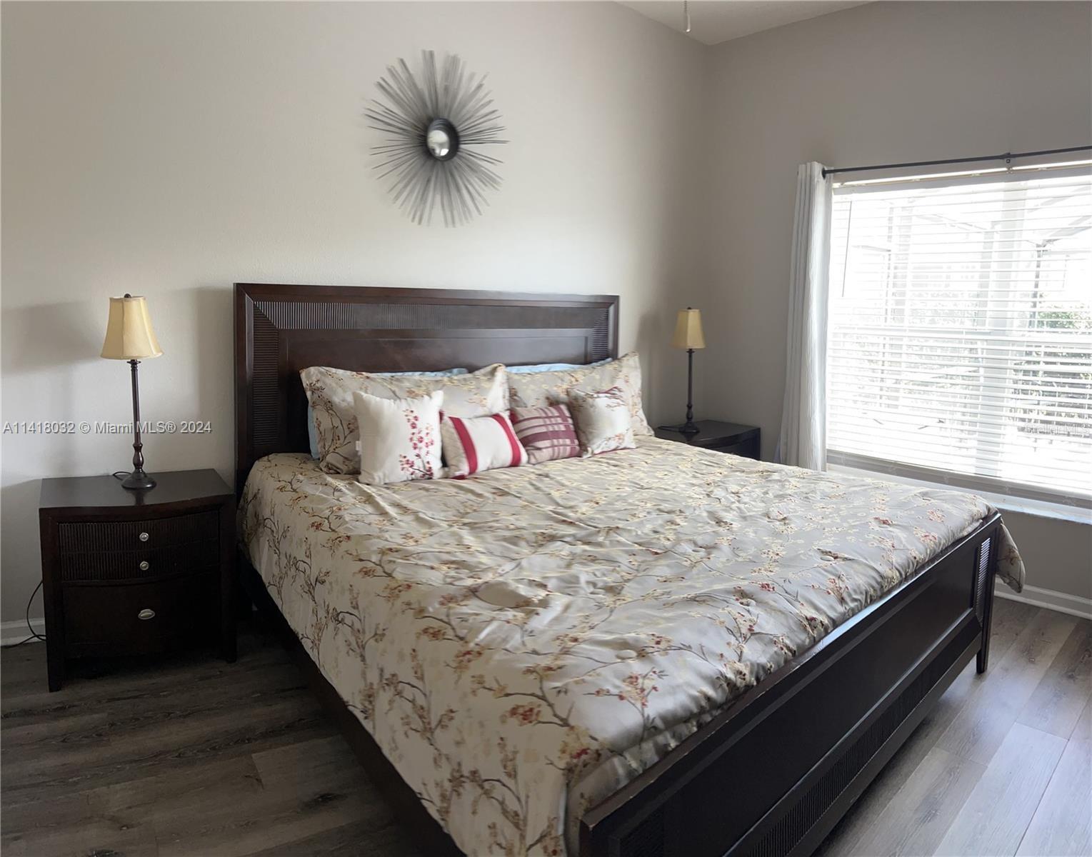 Image 10 of 44 For 8121 Fan Palm Way