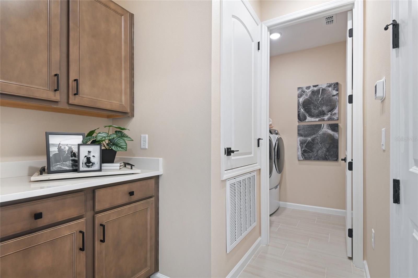 Image 13 of 24 For 3723 Malad Way