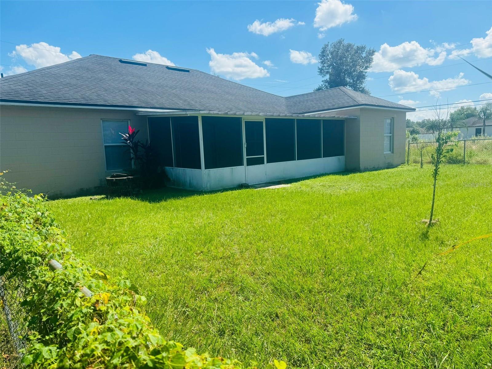 Image 4 of 27 For 236 Rontunda Drive