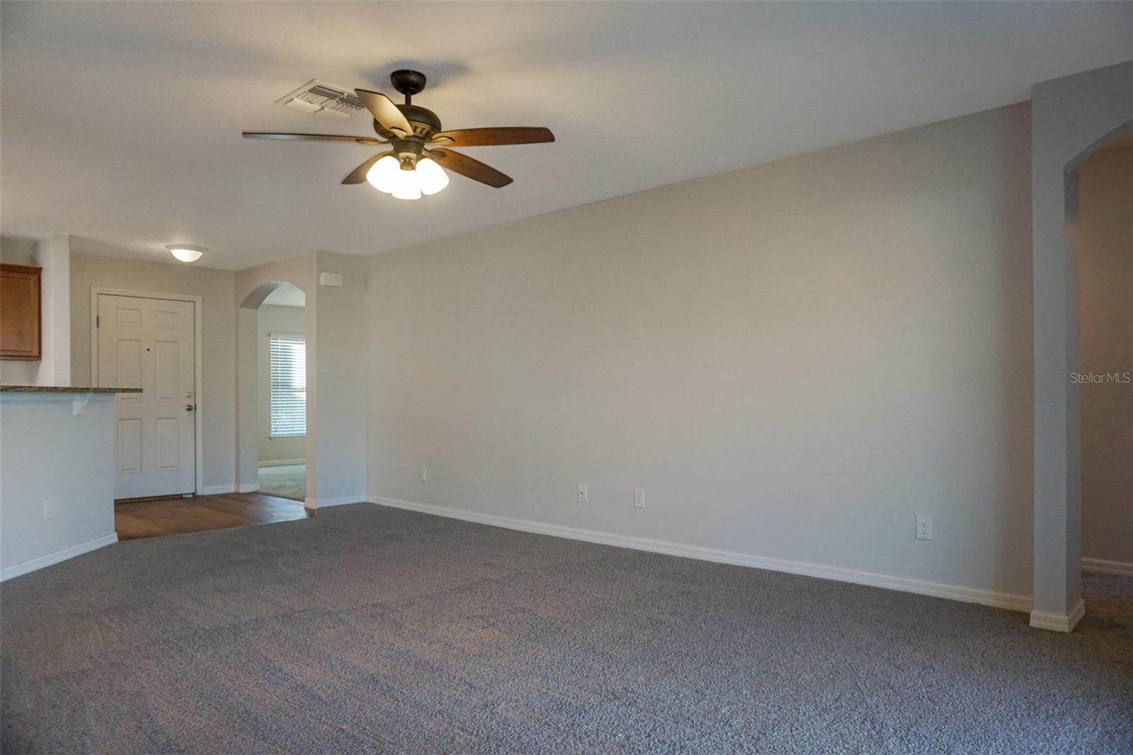 Image 14 of 24 For 960 Woodlark Drive