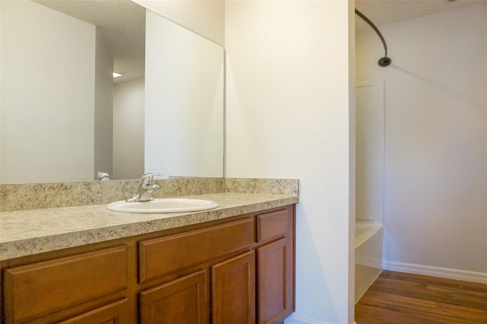 Image 17 of 24 For 960 Woodlark Drive