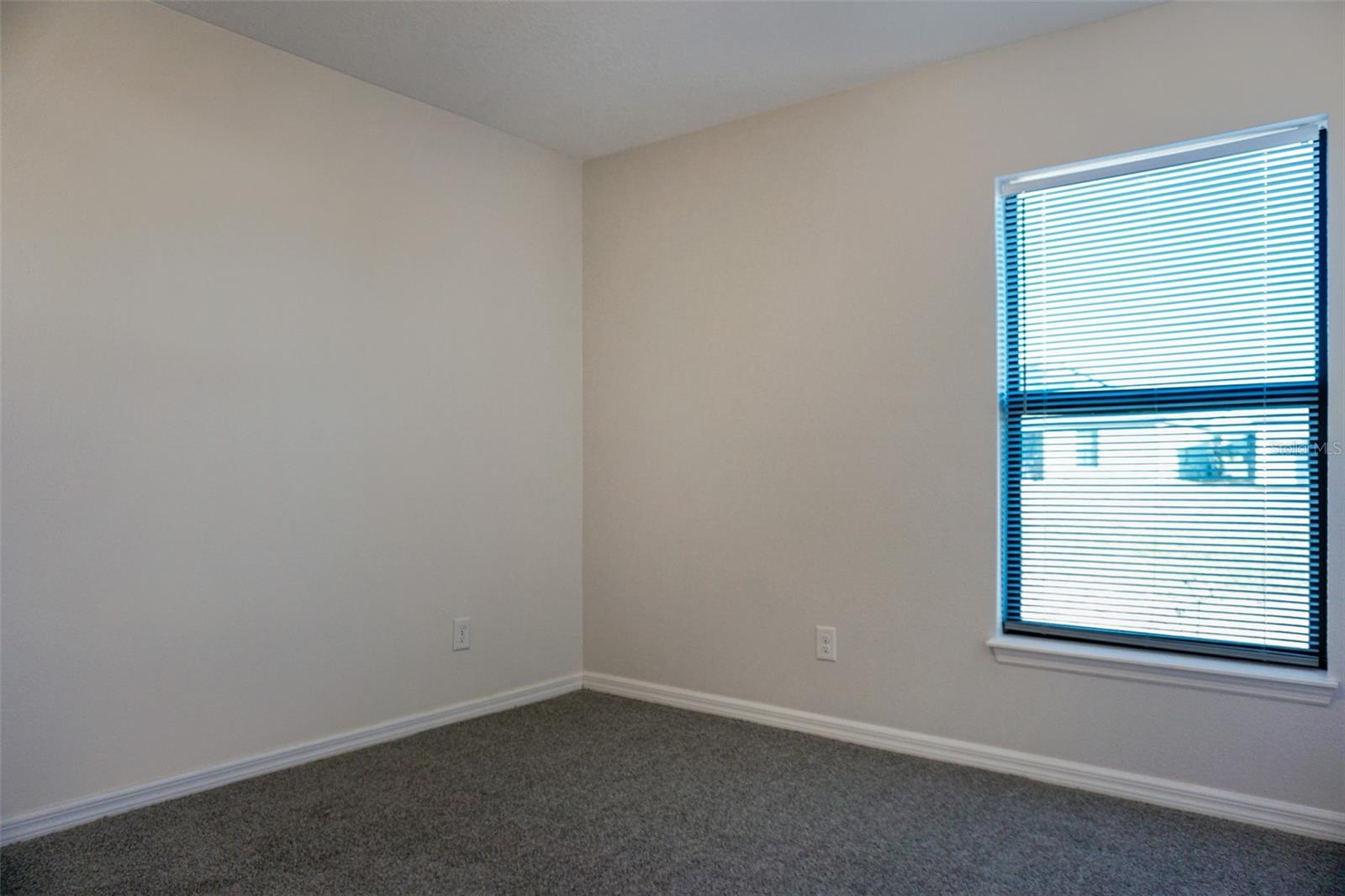 Image 21 of 24 For 960 Woodlark Drive