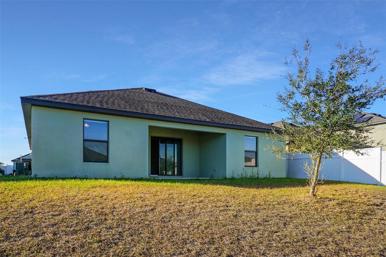 Image 3 of 24 For 960 Woodlark Drive
