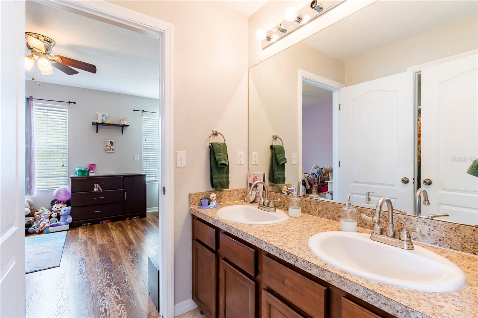Image 32 of 46 For 2746 Walden Woods Drive