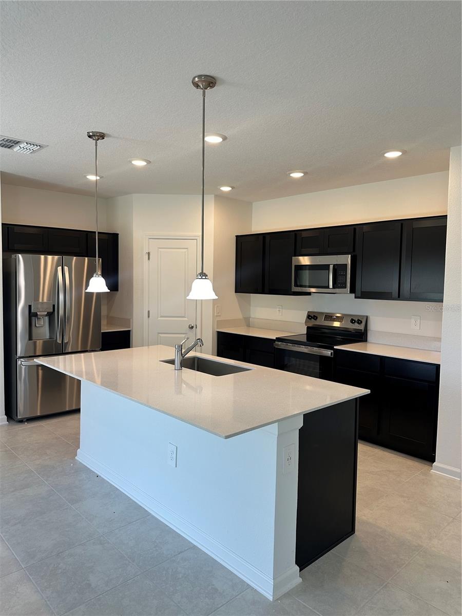 Image 5 of 32 For 1053 Waterfall Boulevard