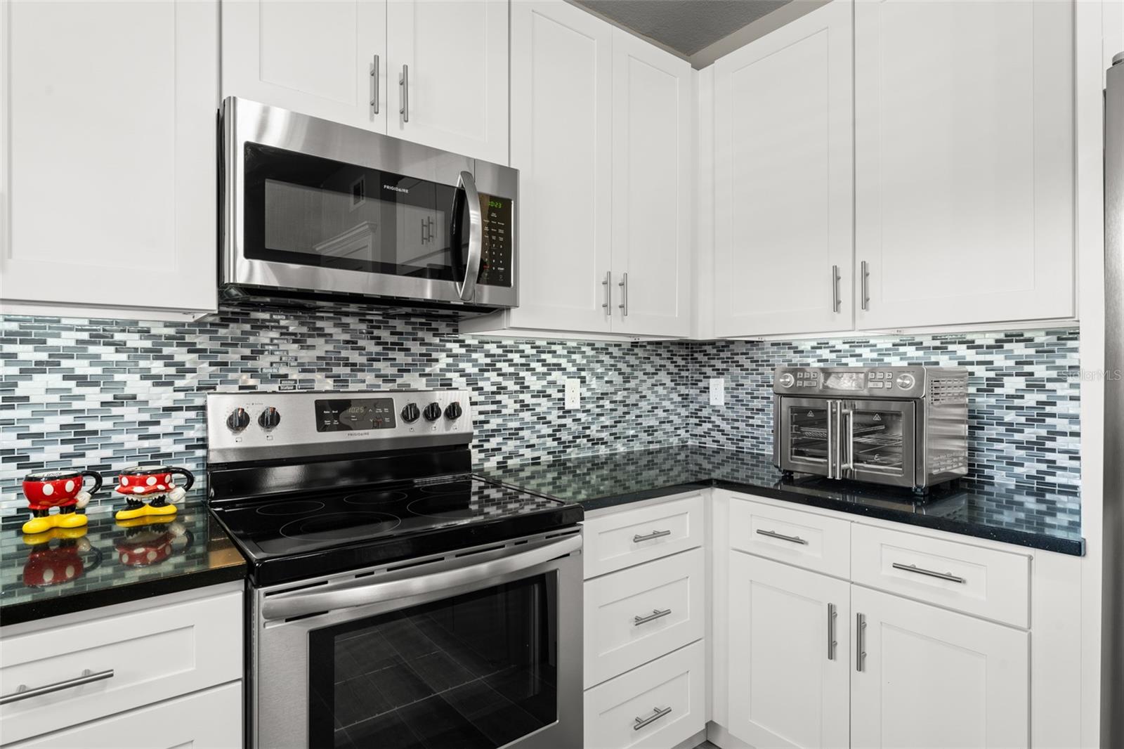 Image 18 of 43 For 438 Water Street 438