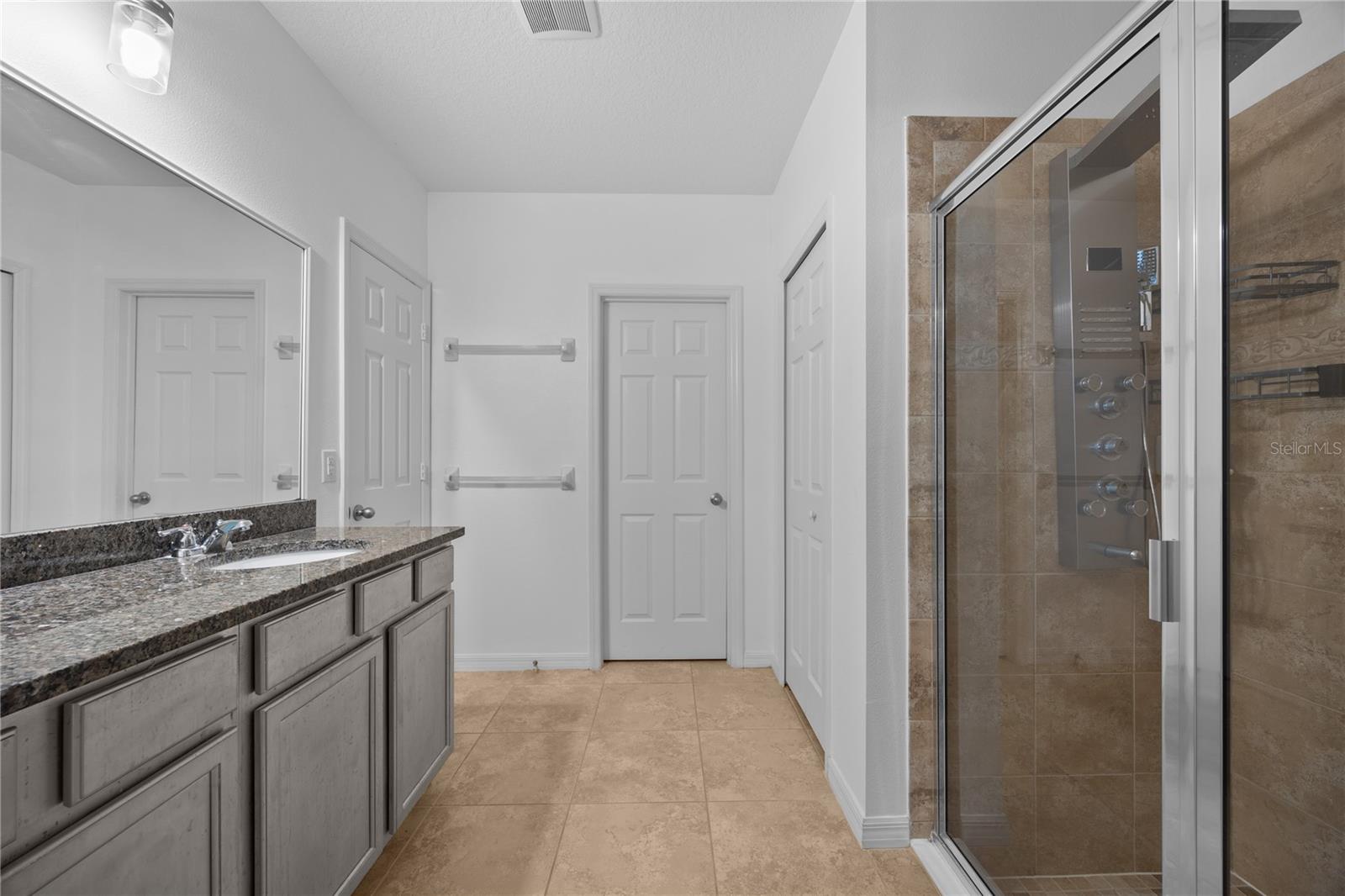 Image 14 of 17 For 2715 Barclay Lane