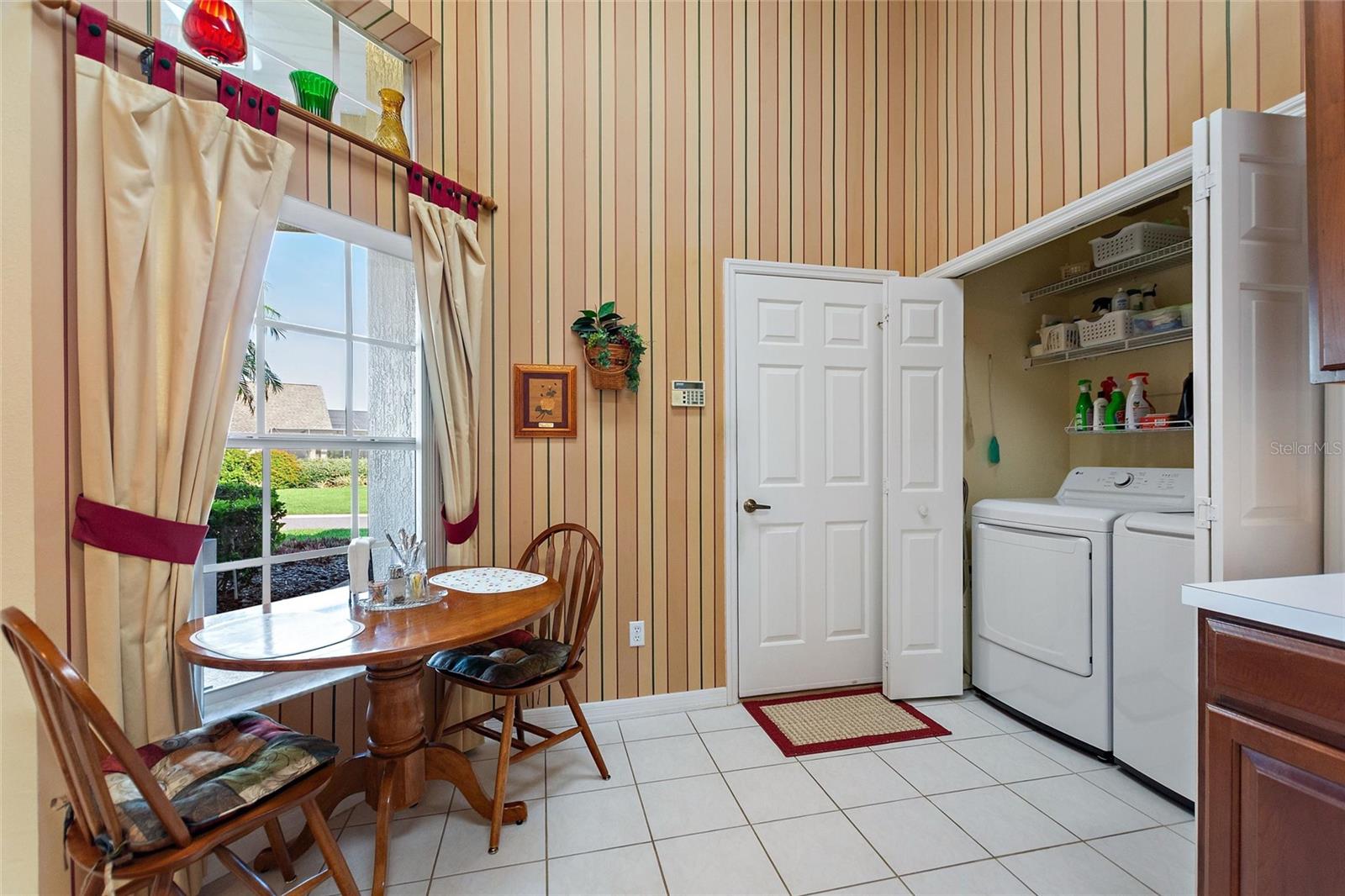 Image 11 of 61 For 124 Ashton Dr