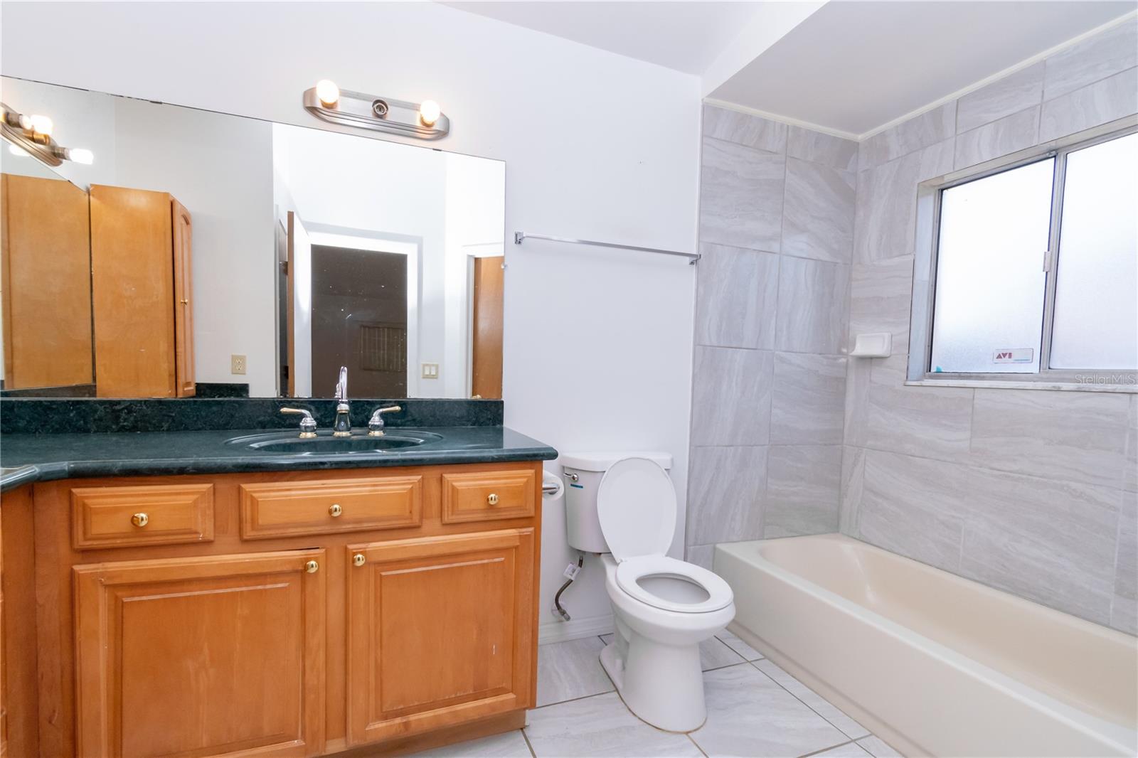 Image 16 of 17 For 408 Sandpiper Ridge Drive