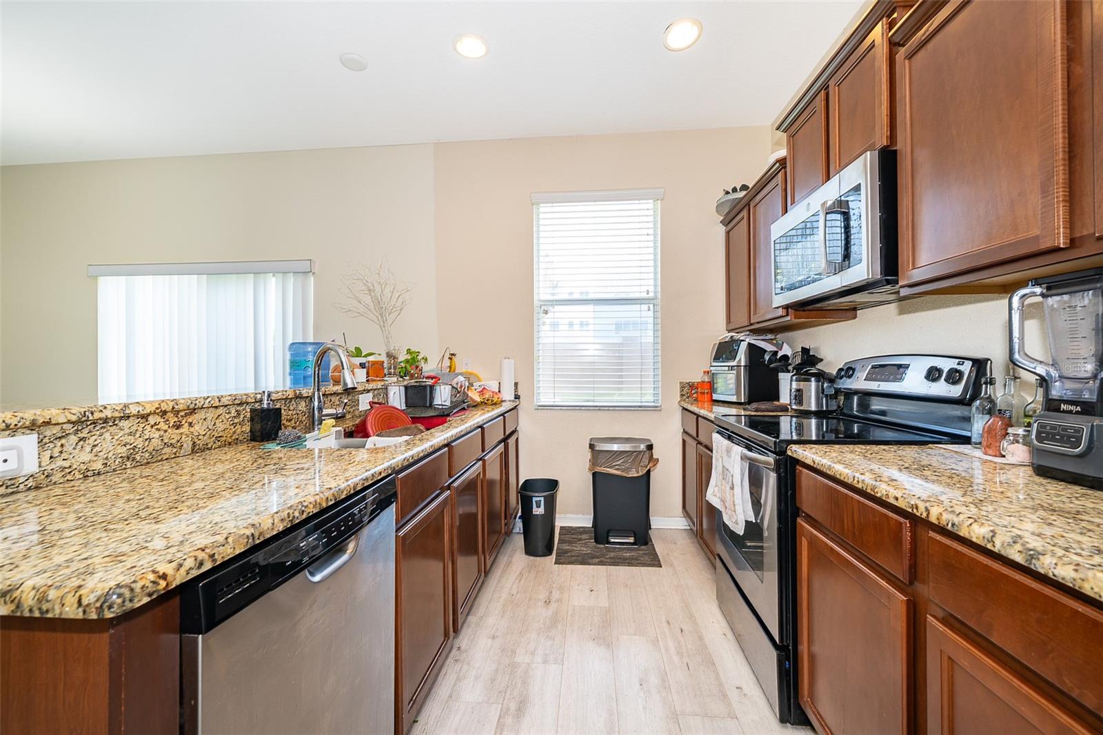 Image 10 of 23 For 10733 Savannah Landing Circle
