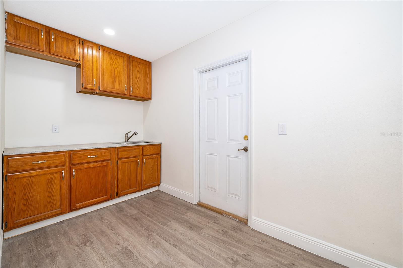 Image 31 of 42 For 3178 Deltona Blvd Boulevard