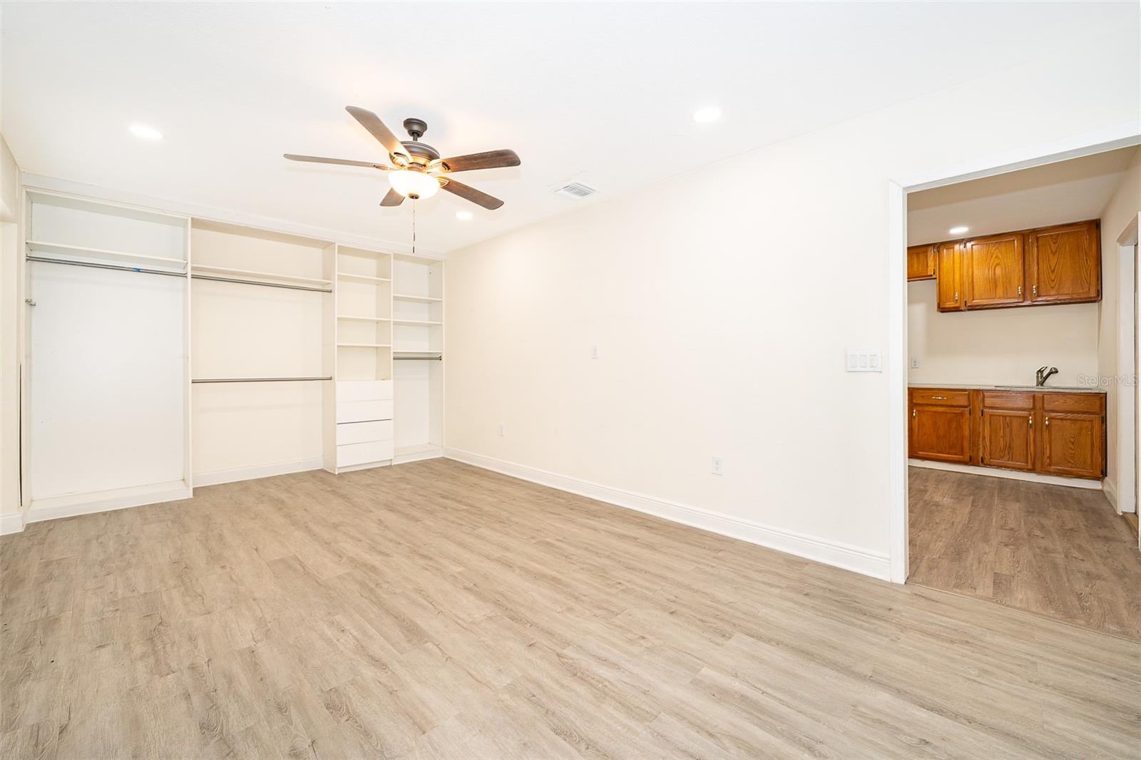 Image 35 of 42 For 3178 Deltona Blvd Boulevard
