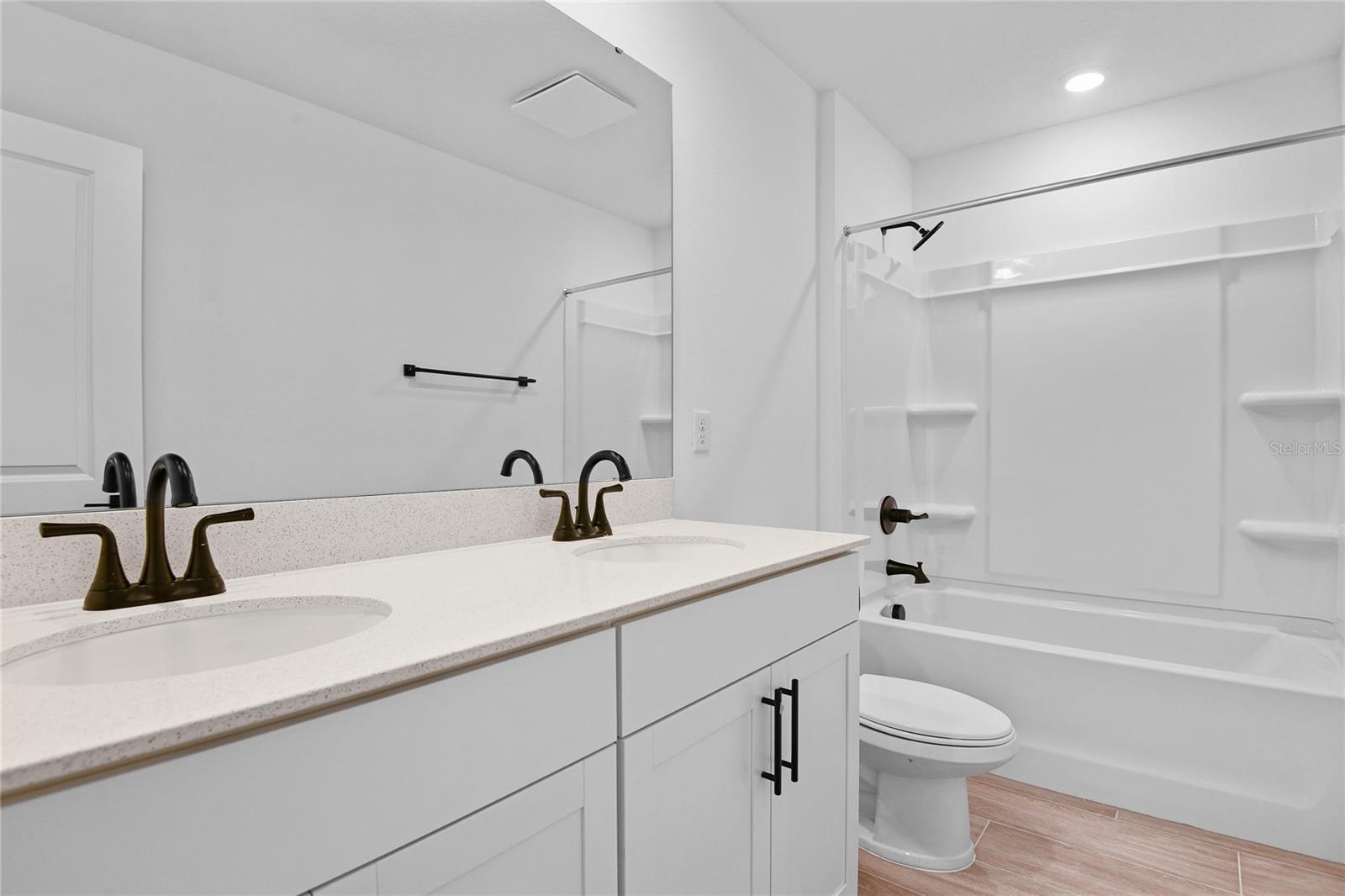 Image 16 of 23 For 1035 Cloud Ridge Court
