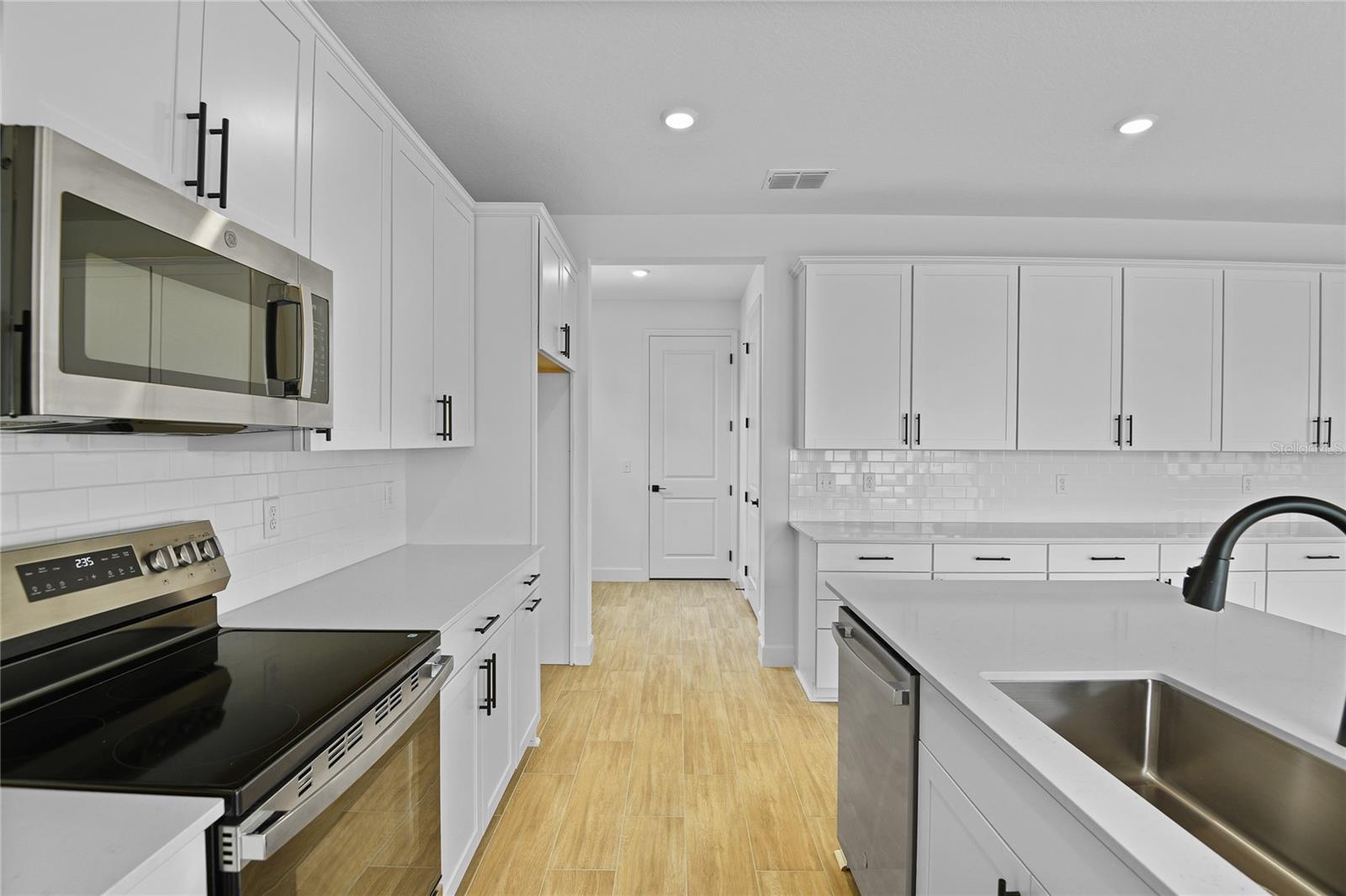 Image 5 of 23 For 1035 Cloud Ridge Court