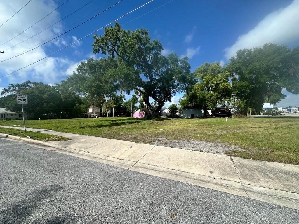 Image 4 of 6 For 1314 Brack Street