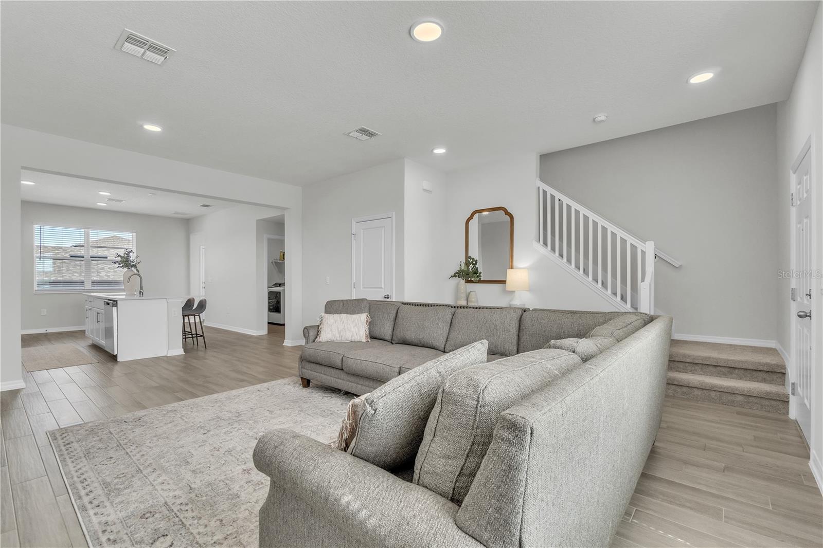 Image 6 of 46 For 12190 Plumpton Drive
