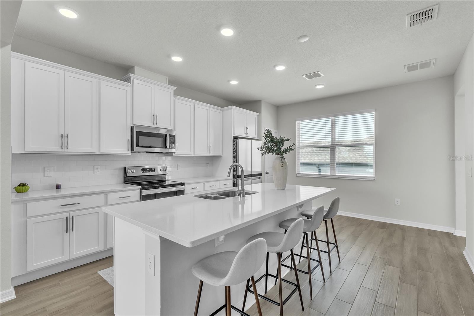 Image 8 of 46 For 12190 Plumpton Drive