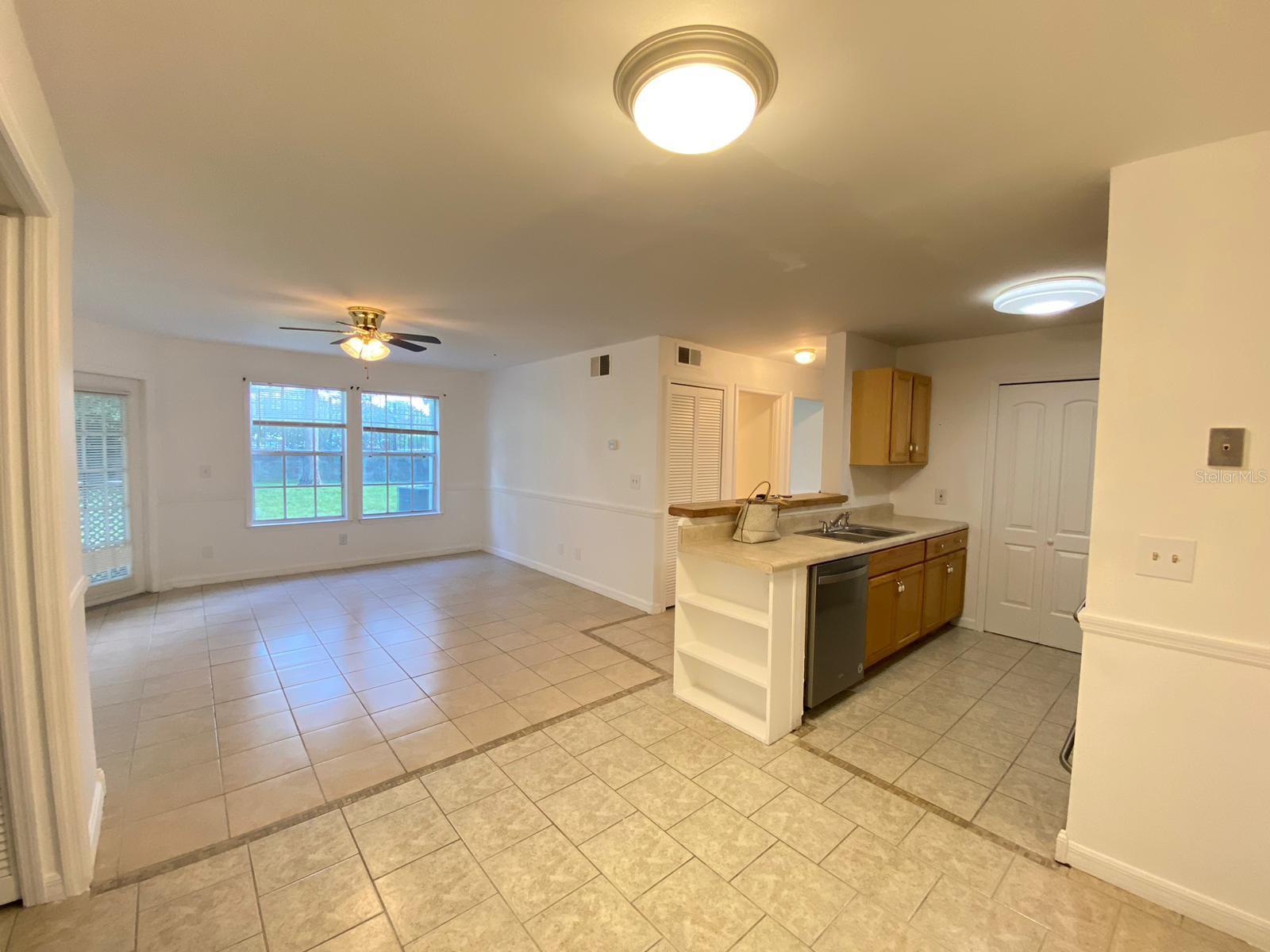 Image 5 of 31 For 6166 Westgate Drive 103