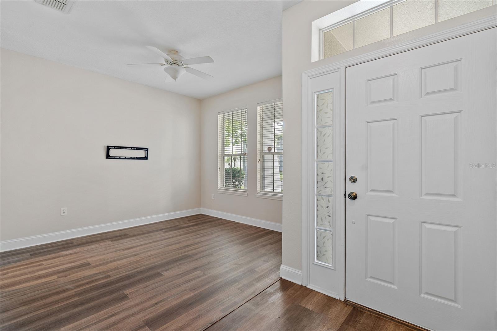 Image 10 of 53 For 7013 Beargrass Rd