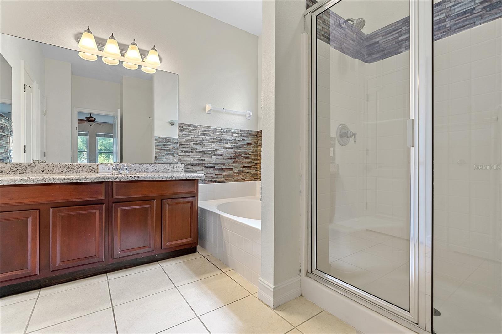 Image 14 of 53 For 7013 Beargrass Rd