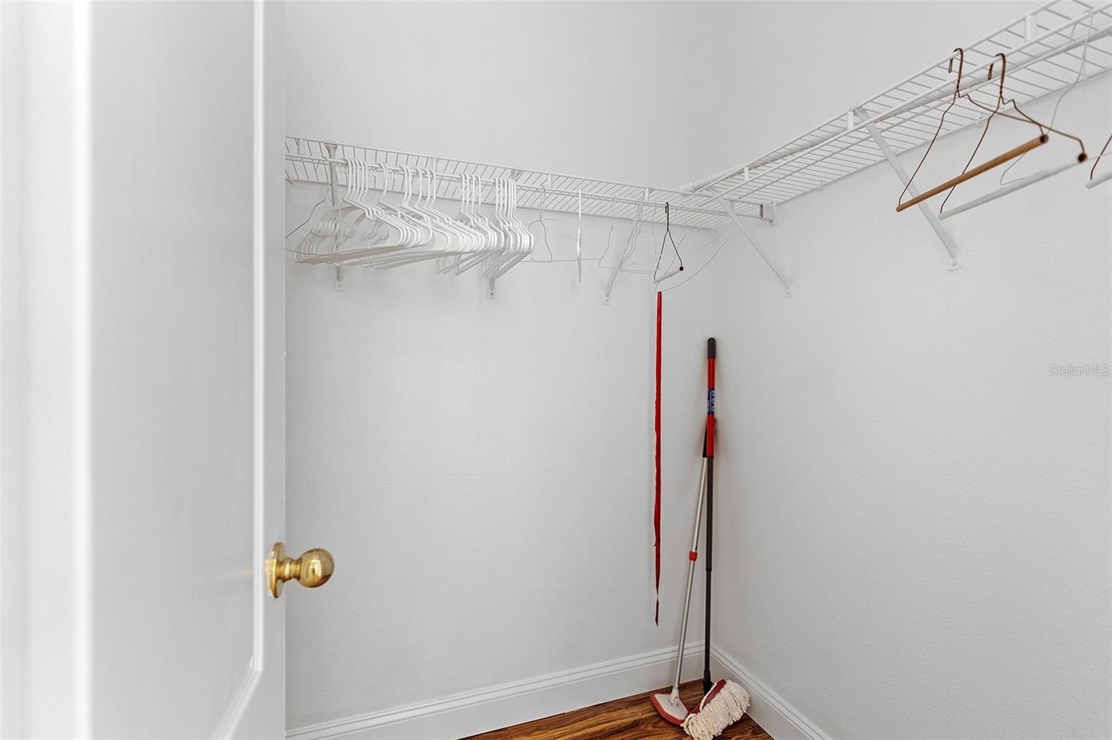 Image 17 of 53 For 7013 Beargrass Rd