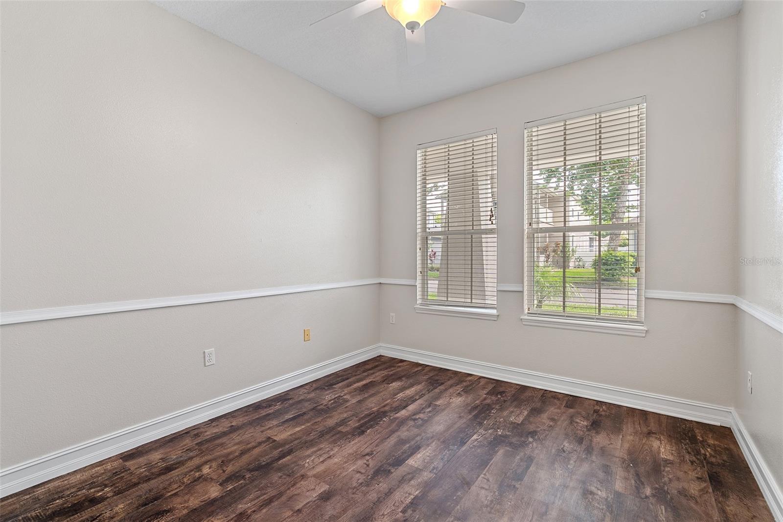 Image 18 of 53 For 7013 Beargrass Rd
