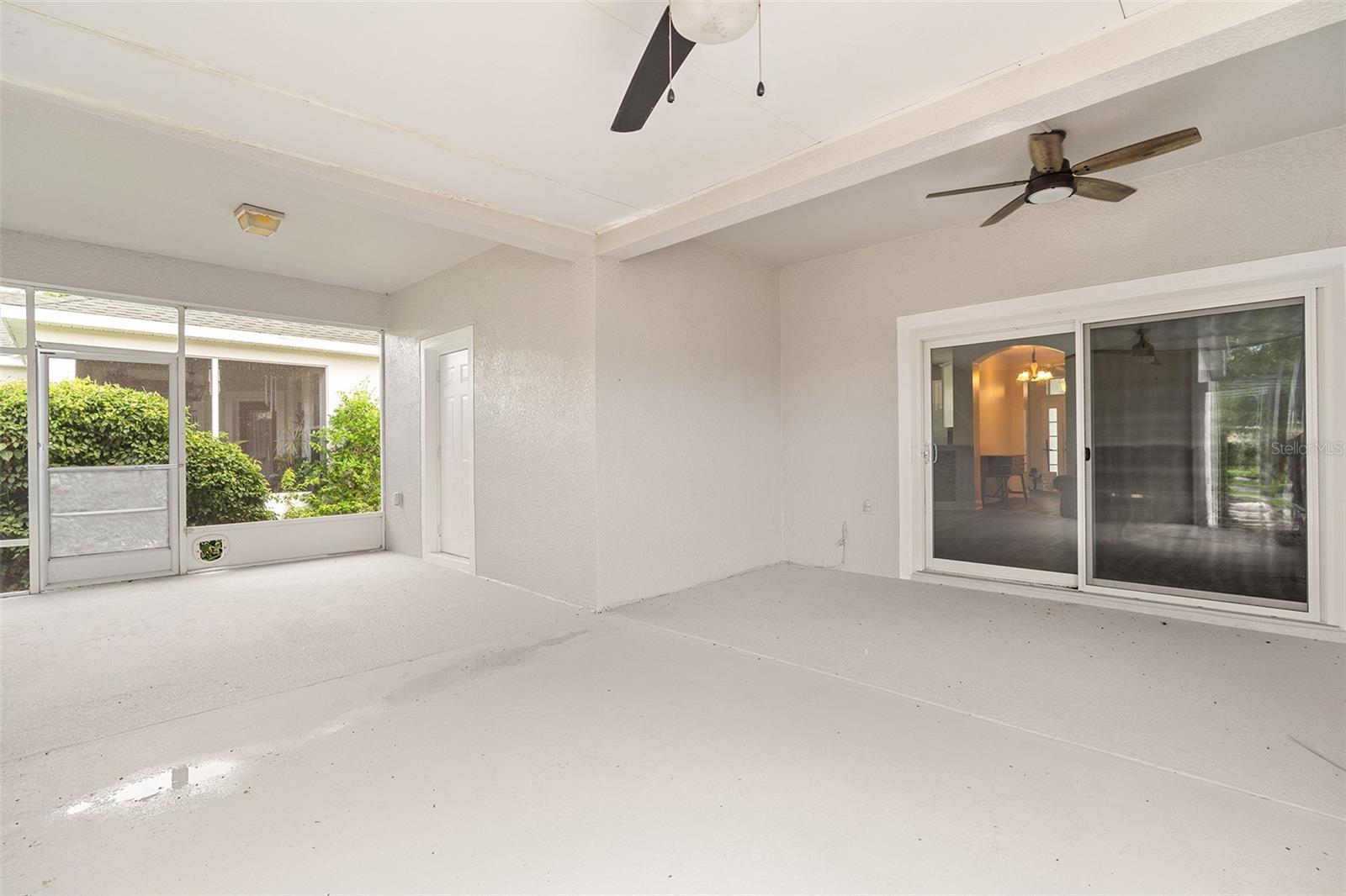 Image 23 of 53 For 7013 Beargrass Rd