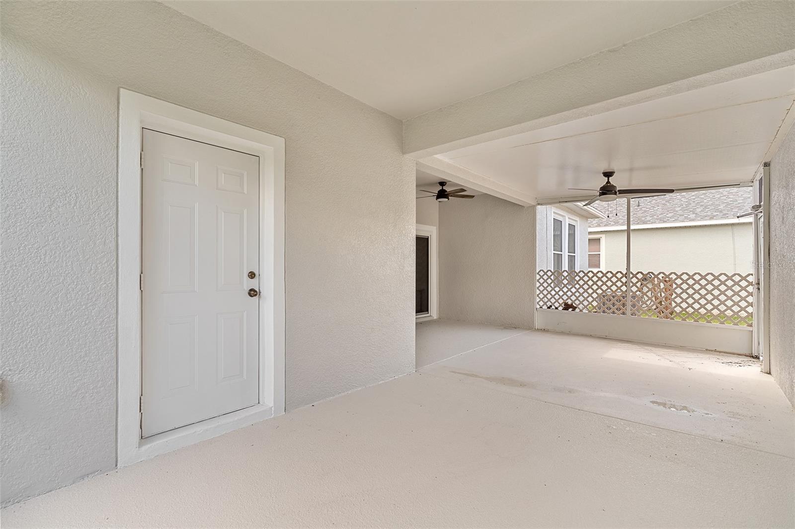 Image 24 of 53 For 7013 Beargrass Rd