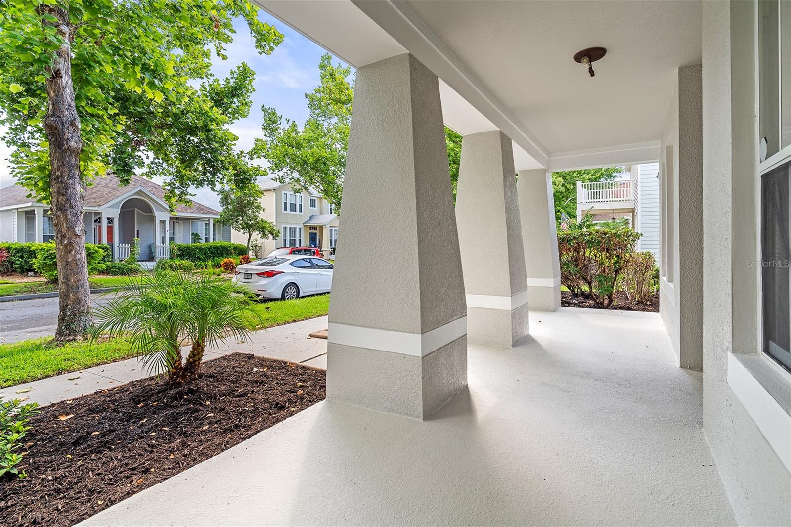 Image 3 of 53 For 7013 Beargrass Rd
