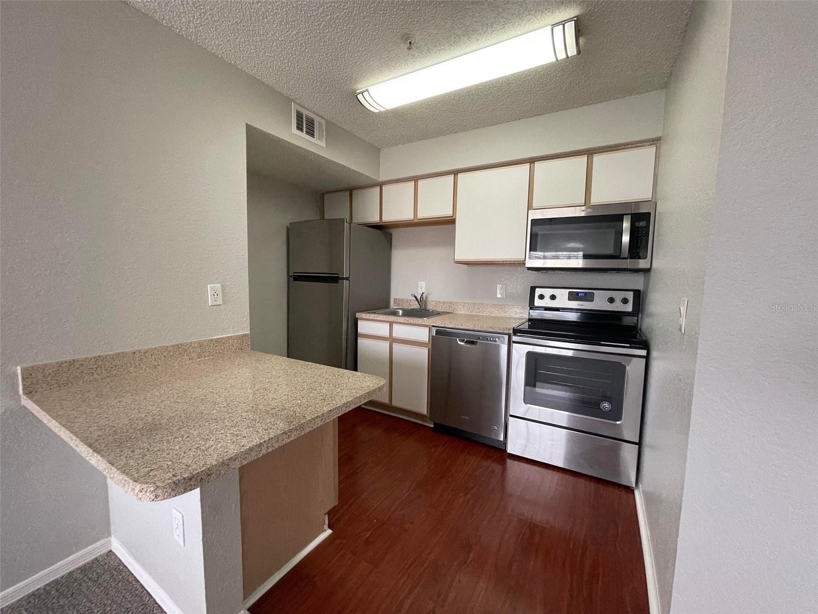 Image 4 of 10 For 2206 Antigua Place 1037