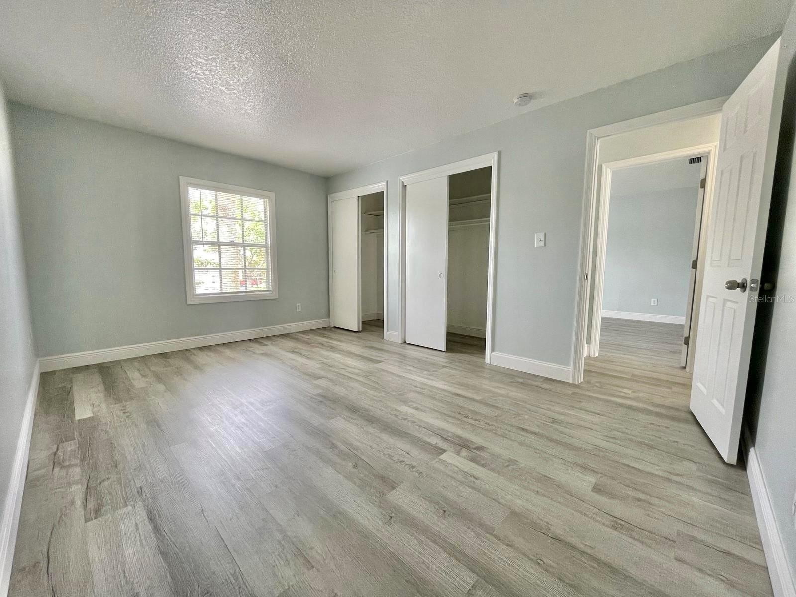 Listing photo id 8 for 4730 Coquina Key Drive Se C