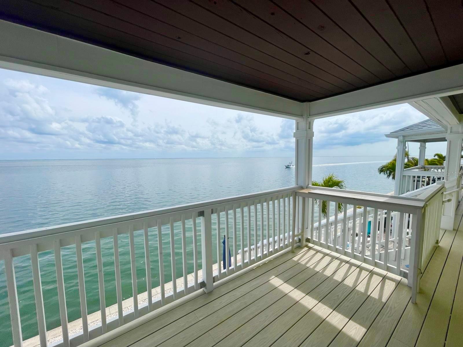 Listing photo id 0 for 4730 Coquina Key Drive Se C