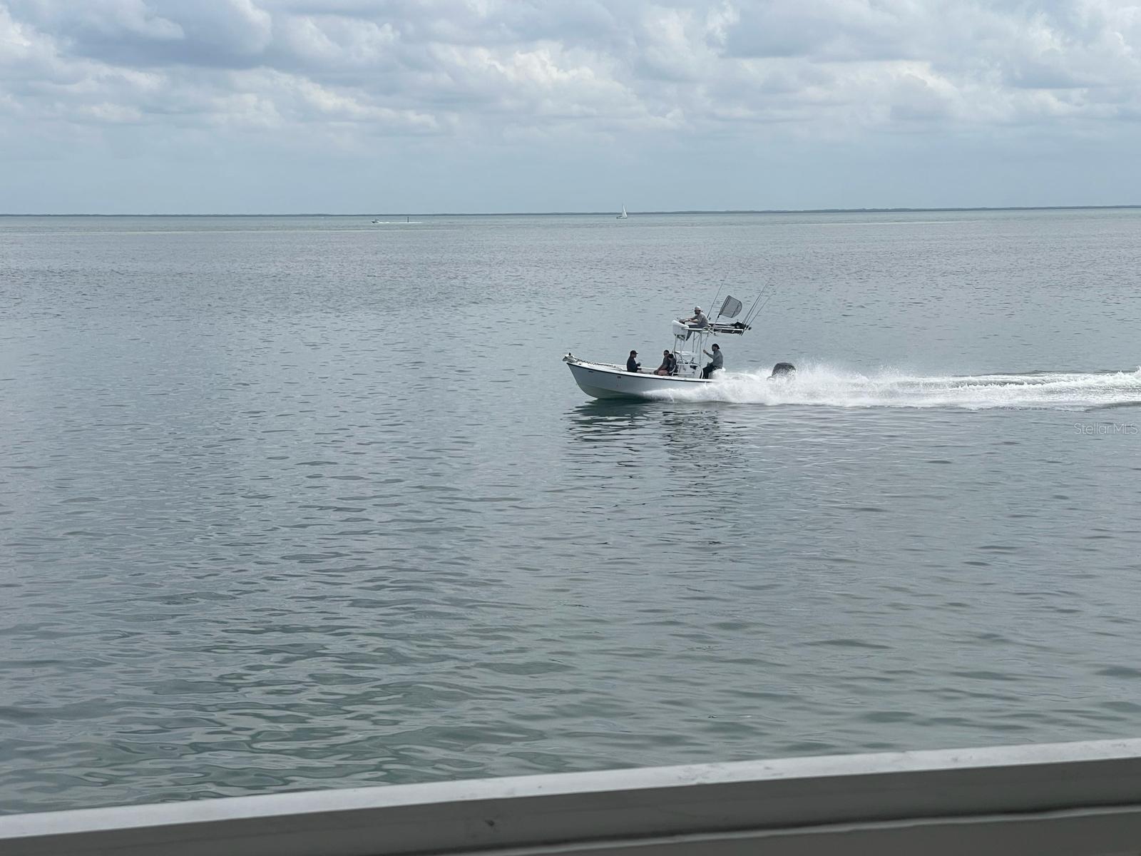 Listing photo id 1 for 4730 Coquina Key Drive Se C