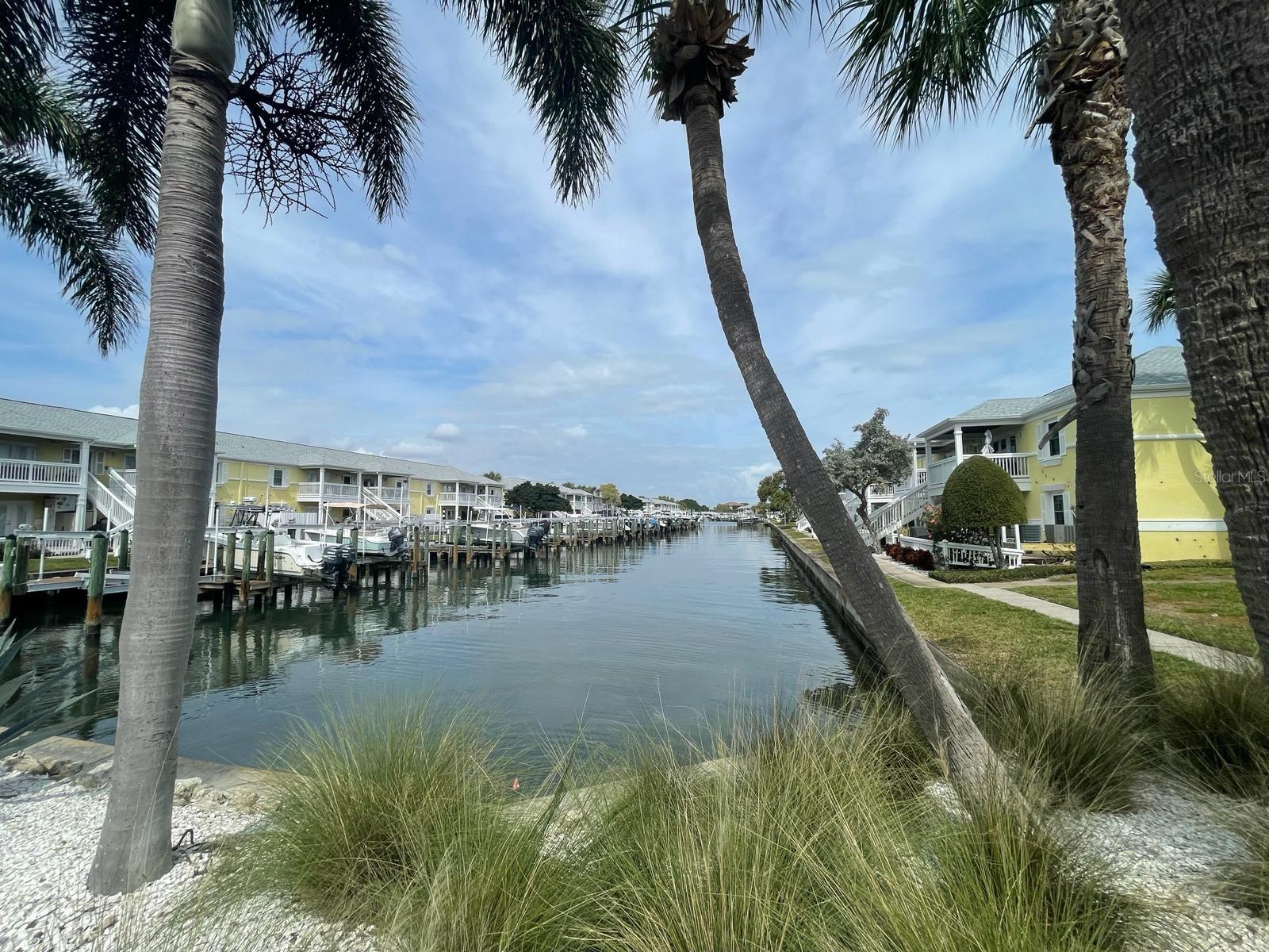 Listing photo id 31 for 4730 Coquina Key Drive Se C