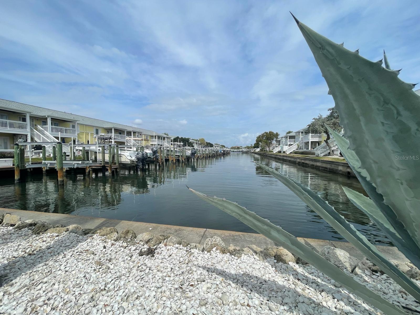 Listing photo id 32 for 4730 Coquina Key Drive Se C