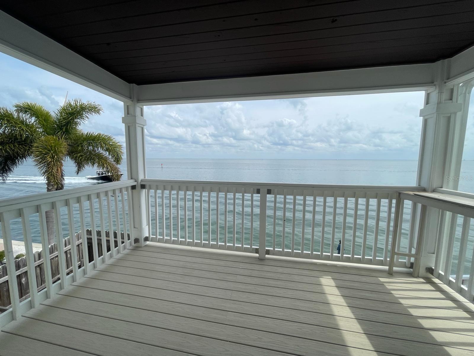 Listing photo id 38 for 4730 Coquina Key Drive Se C