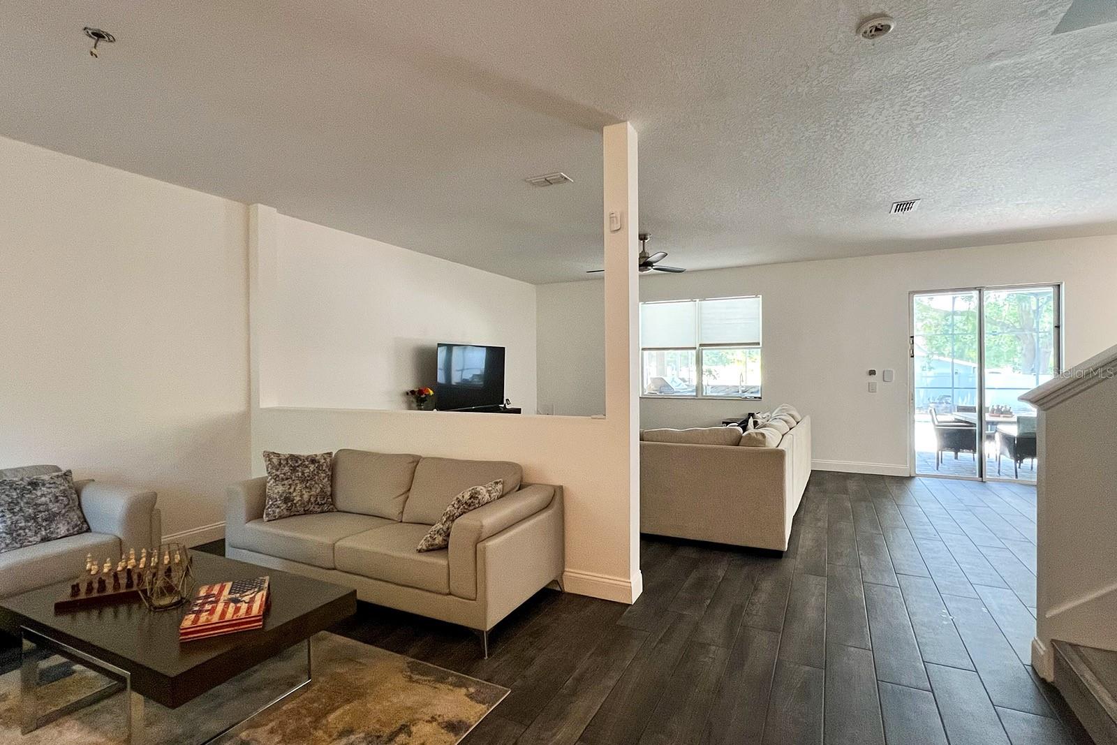Image 12 of 95 For 1043 Tourmaline Drive
