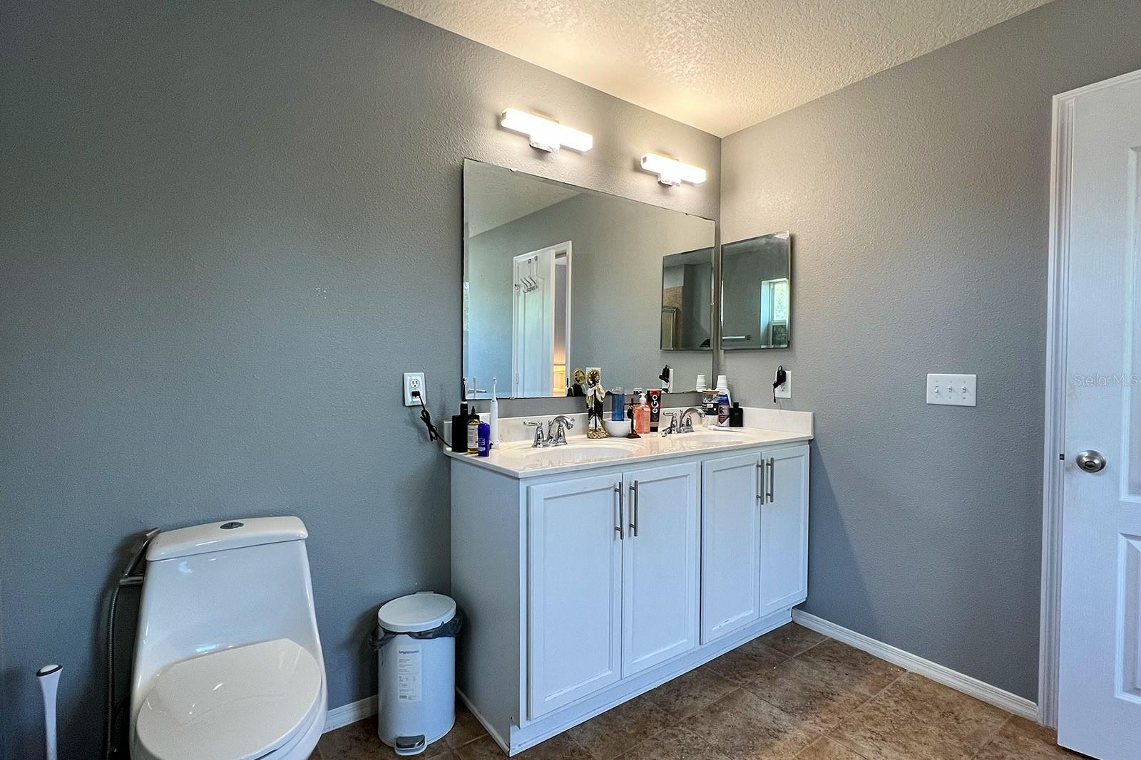 Image 65 of 95 For 1043 Tourmaline Drive