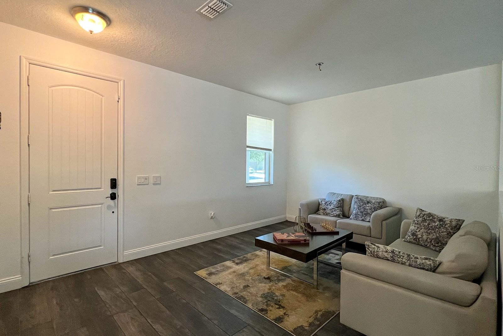 Image 7 of 95 For 1043 Tourmaline Drive