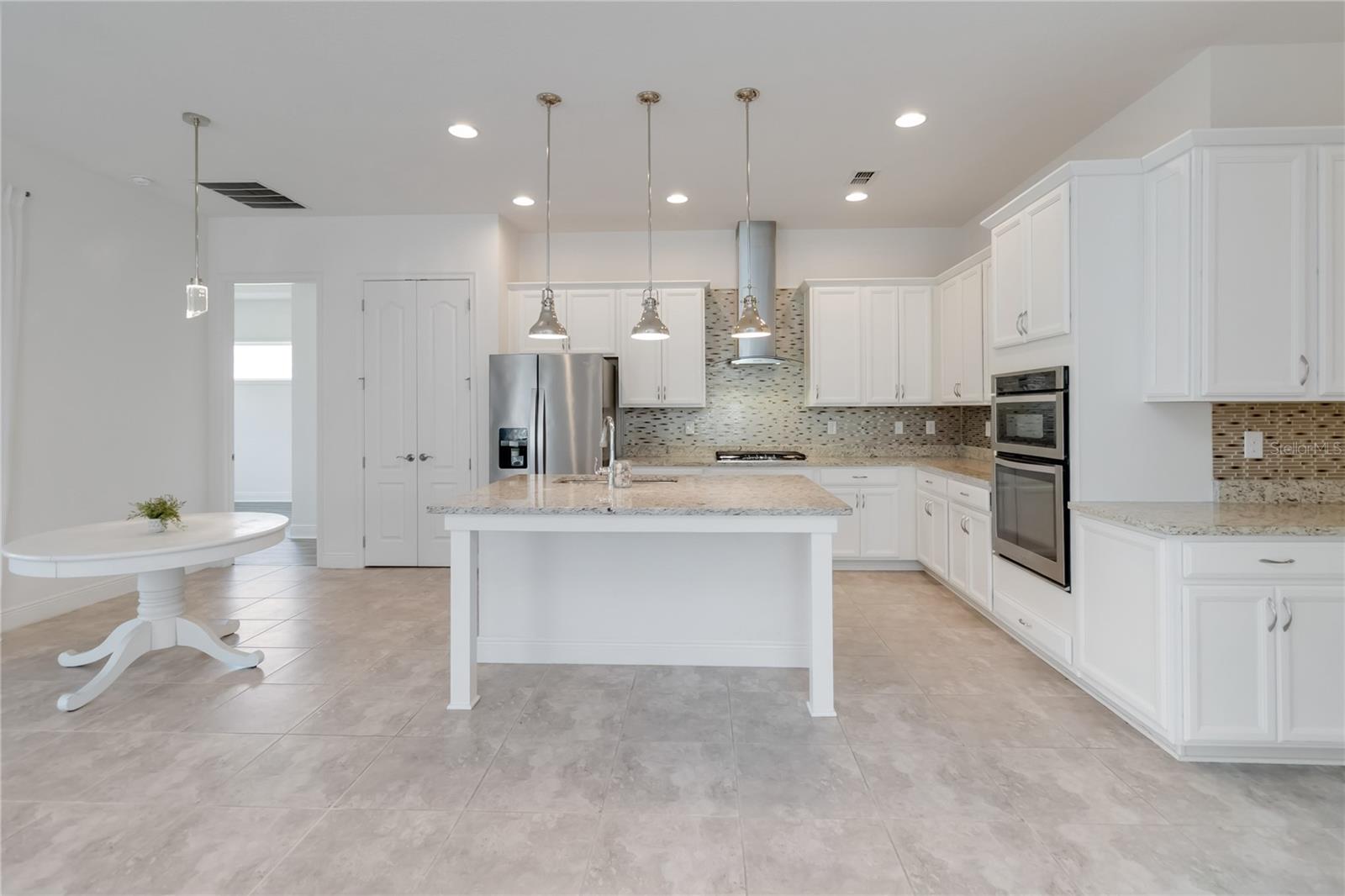 Image 16 of 73 For 5009 Fountainwood Drive