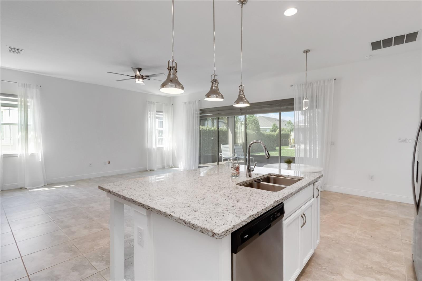 Image 19 of 73 For 5009 Fountainwood Drive
