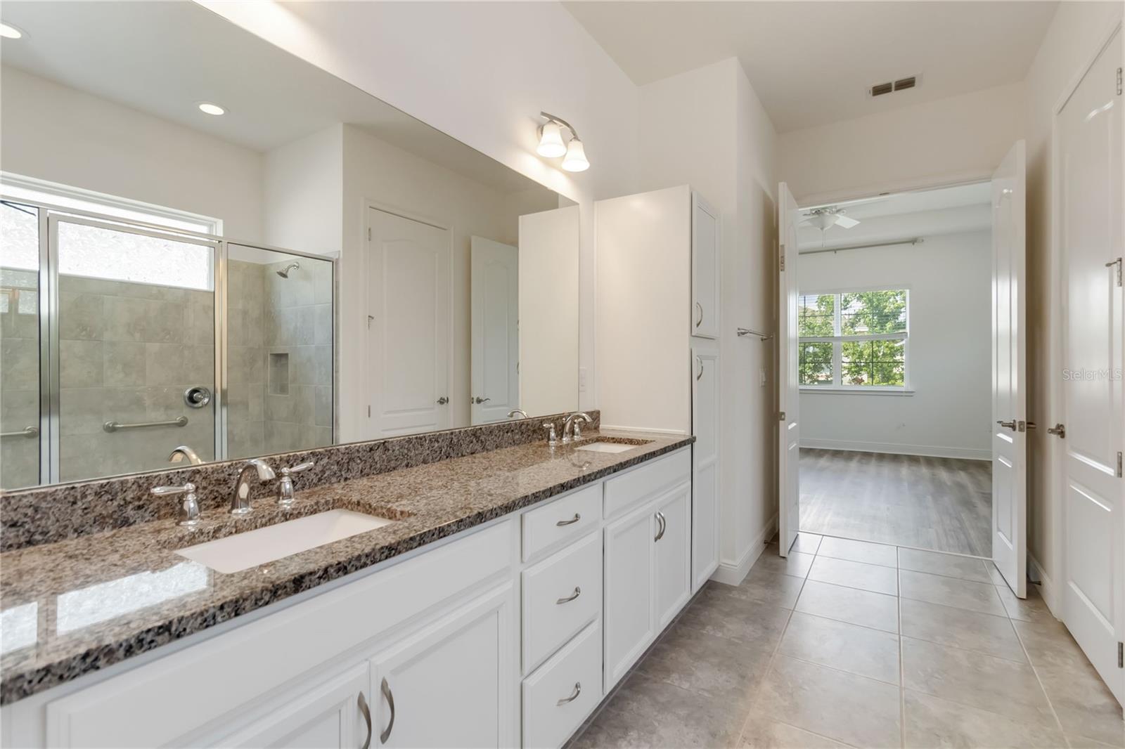 Image 26 of 73 For 5009 Fountainwood Drive