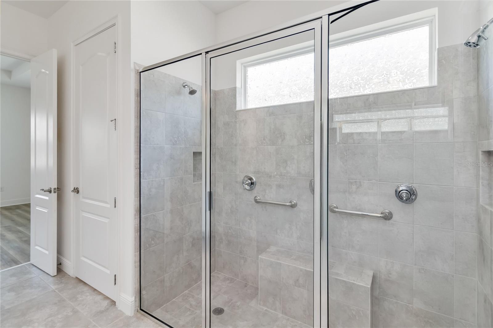 Image 28 of 73 For 5009 Fountainwood Drive