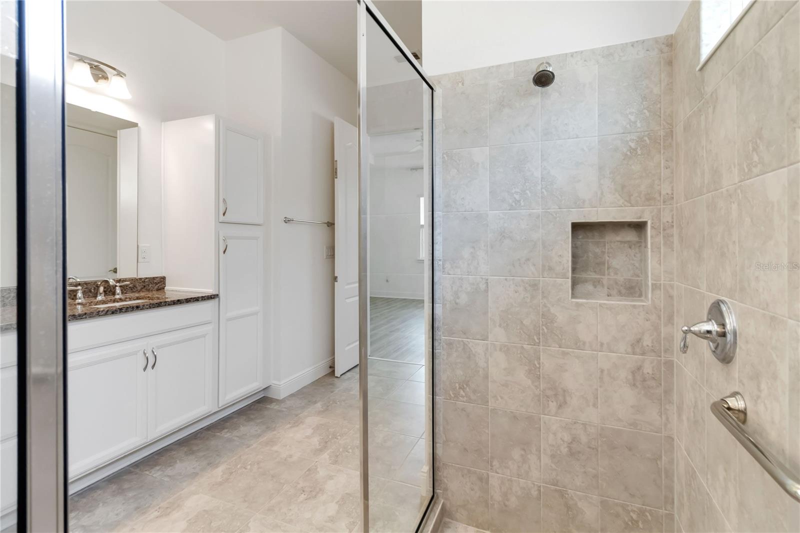 Image 29 of 73 For 5009 Fountainwood Drive